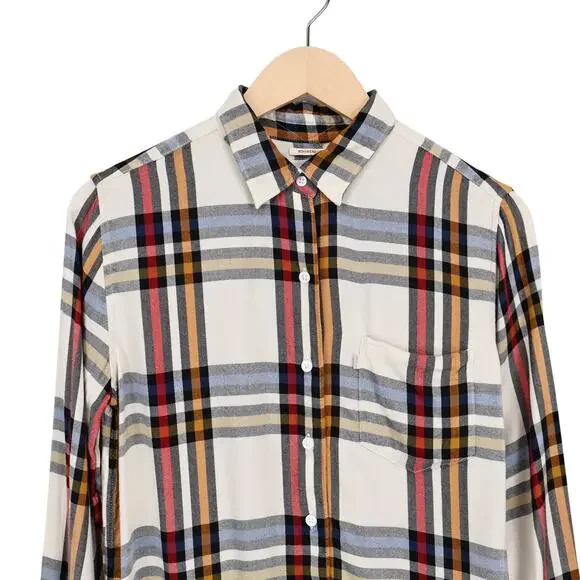 Levi's Women's Western Boyfriend Fit Plaid Button Down Shirt Size Small - Picture 2 of 10